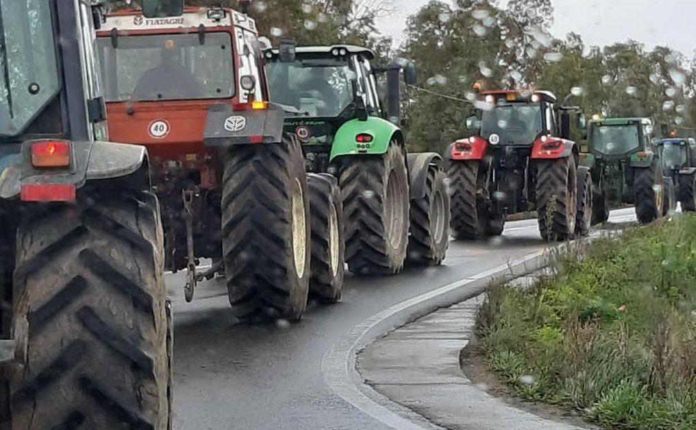 Agricoltori in marcia, chiedono di essere pagati di più