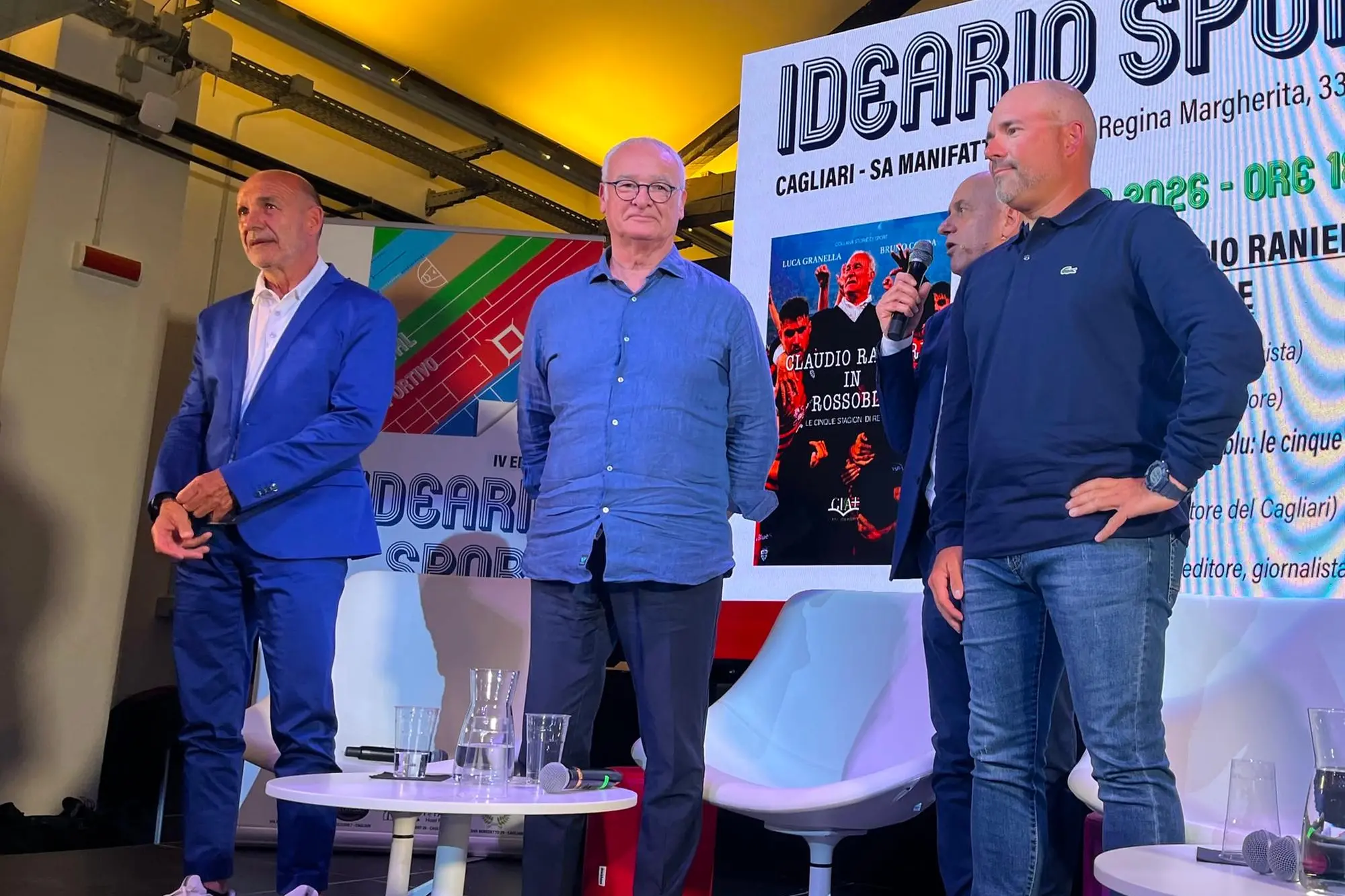 Claudio Ranieri tra gli autori Bruno Corda e Luca Granella, alla presentazione del libro durante "Ideario Sport" condotta da Fabio Meloni