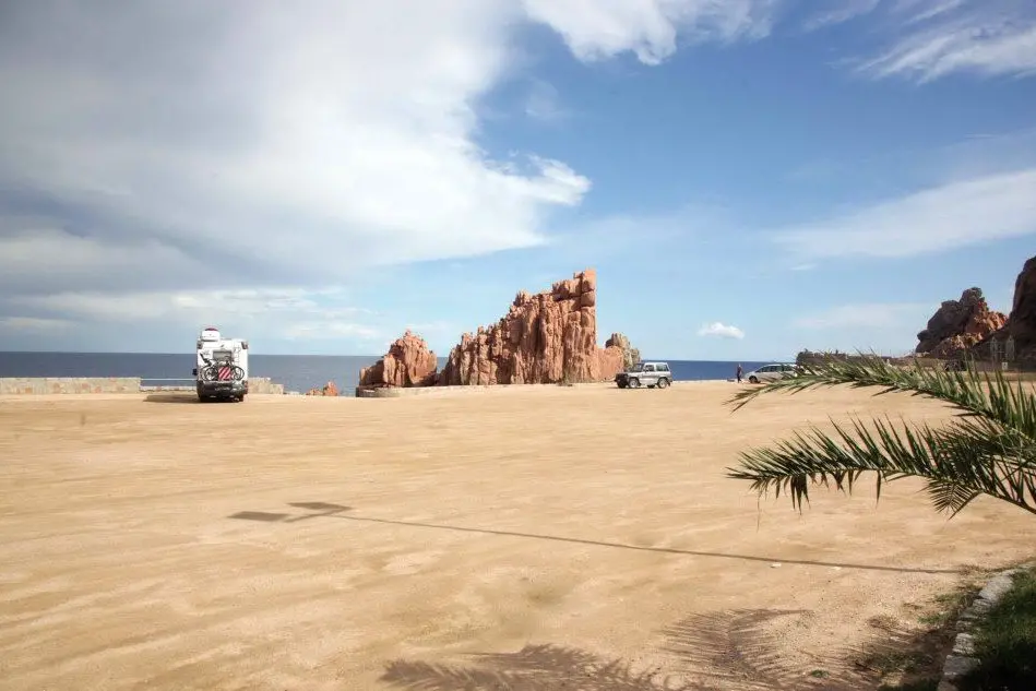 Il piazzale delle Rocce rosse