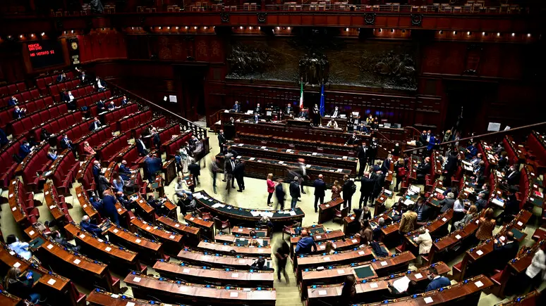 https://immagini.unionesarda.it/version/c:N2Y4MDE0YzAtYmYzOC00:MmM1MGI3MjMtMDUyMS00/image.webp?f=16:9