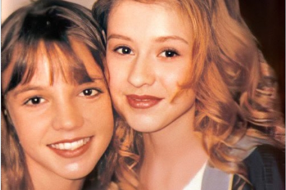 Britney Spears e Christina Aguilera da giovani (foto Twitter)