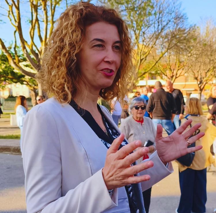 Porto Torres, la candidata Sara Dettori in campo: dialogo aperto con i commercianti