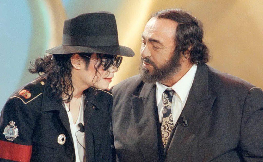 Con Luciano Pavarotti nel 1997 in occasione della cerimonia per i \"Telegatti\"
