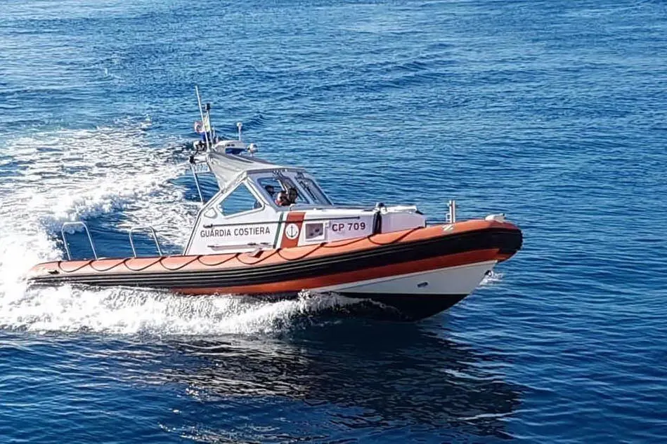 La Guardia costiera in Gallura (Archivio L'Unione Sarda)