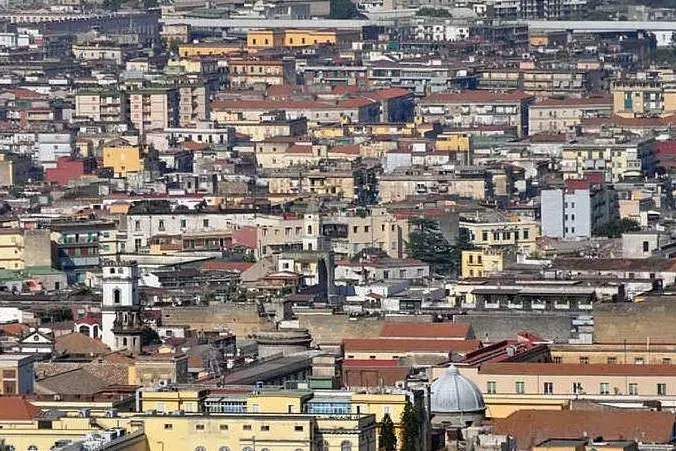 Il quartiere San Lorenzo a Napoli (foto wikimedia)