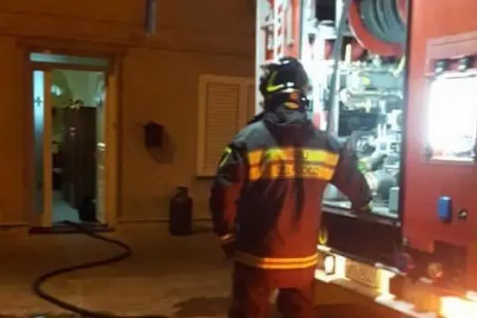 L'intervento dei pompieri (foto Vigili del fuoco)