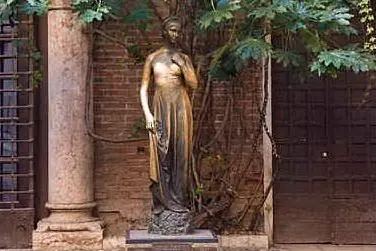 La statua di Giulietta