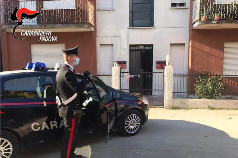 Carabinieri (foto Ansa)