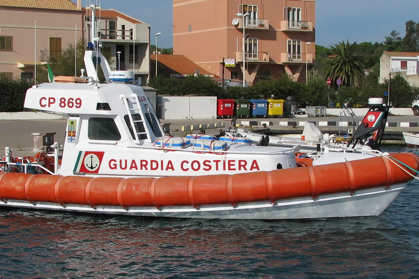 Una motovedetta della Guardia costiera  (L'Unione Sarda)