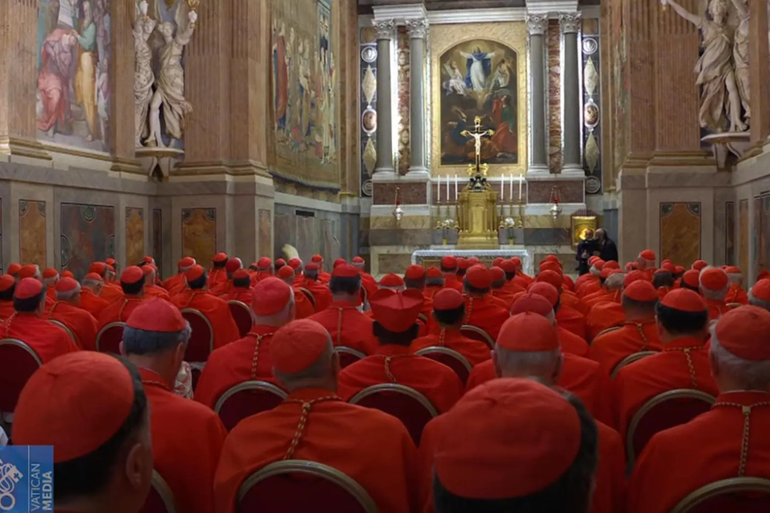I cardinali nella Cappella Paolina (foto Ansa)