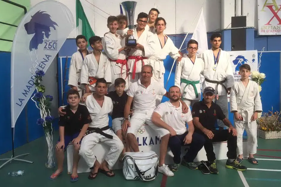 La squadra del Kan Judo Olbia al Trofeo La Maddalena