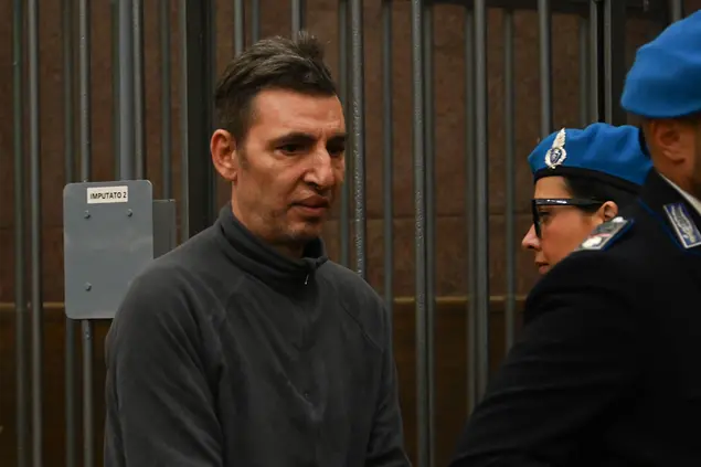 Davide Iannelli dopo la lettura della sentenza con la condanna all'ergastolo per l'omicidio di Antonio Cozzolino (foto Gloria Calvi)