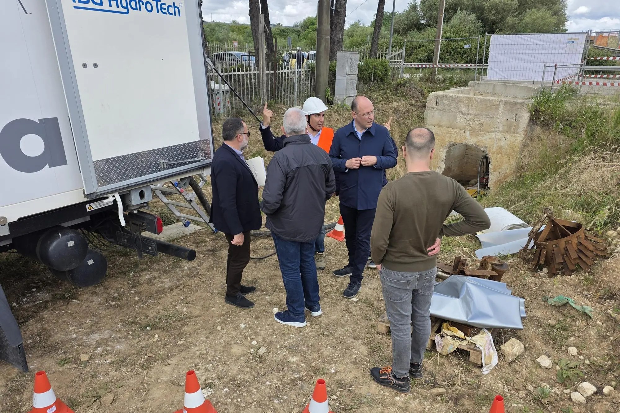 Cantiere Abbanoa all'altezza dell'attraversamento stradale della Motorizzazione Civile