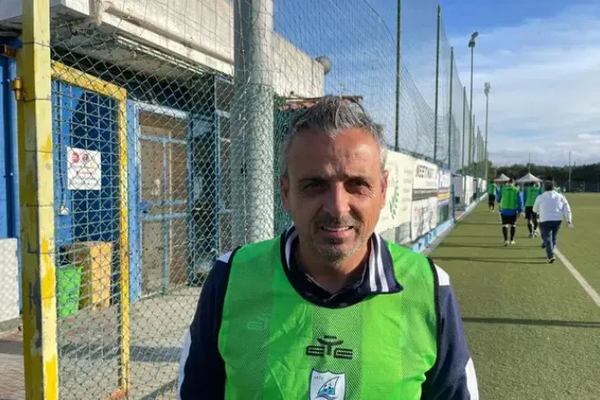 L'allenatore del Budoni, Raffaele Cerbone (Archivio L'Unione Sarda)