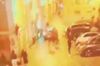 Giovani accerchiano e danneggiano un Suv a Cagliari, sotto esame un video diventato virale