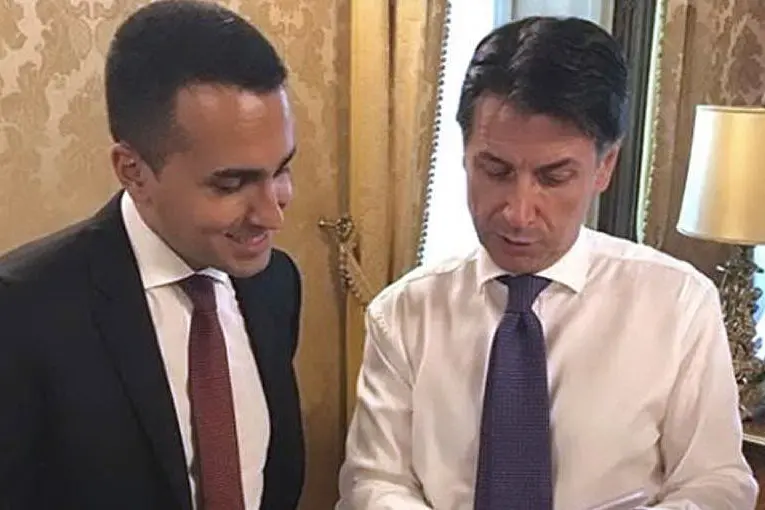 Di Maio e il premier Conte
