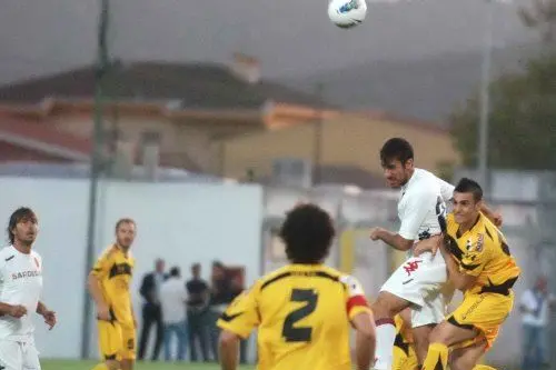Il Cagliari pareggia 1-1 con l'Aris Salonicco