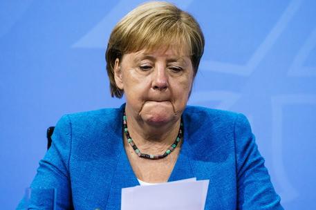 Finisce l’era di Angela Merkel. “La ragazza” di Helmut Kohl divenuta la donna più potente al mondo