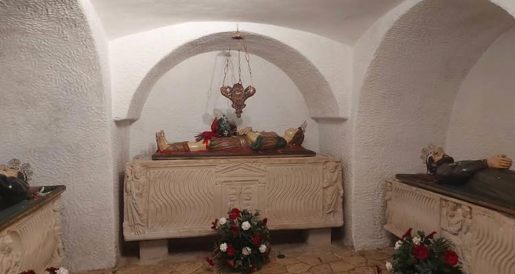 Martiri Turritani: fede e devozione nella cripta in attesa della processione