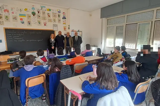 Gli alunni in aula (foto Zizi)