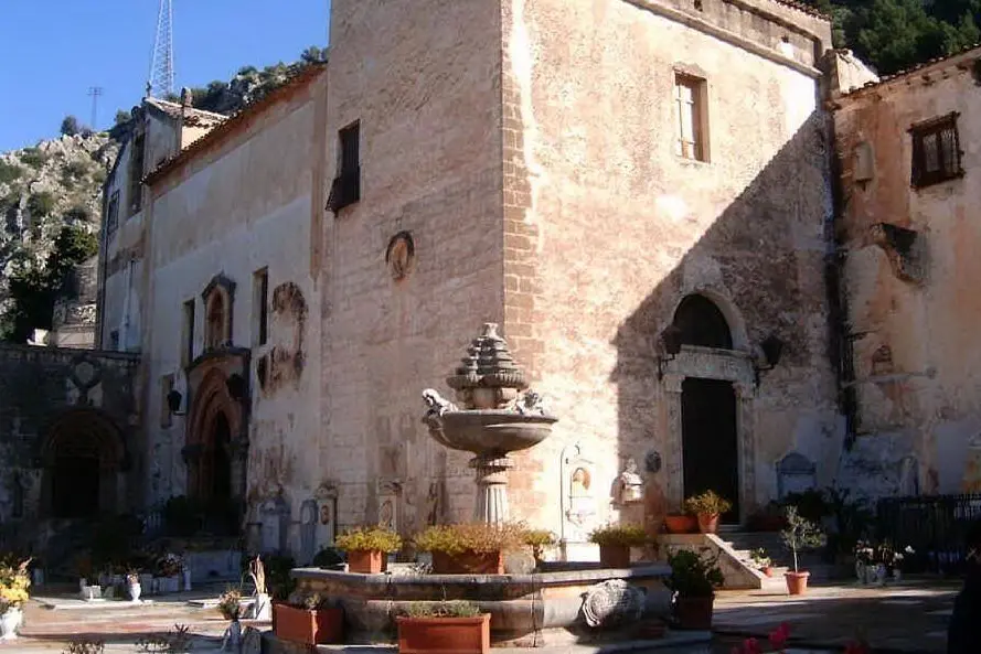 il cimitero di Santa Maria di Gesù a Palermo