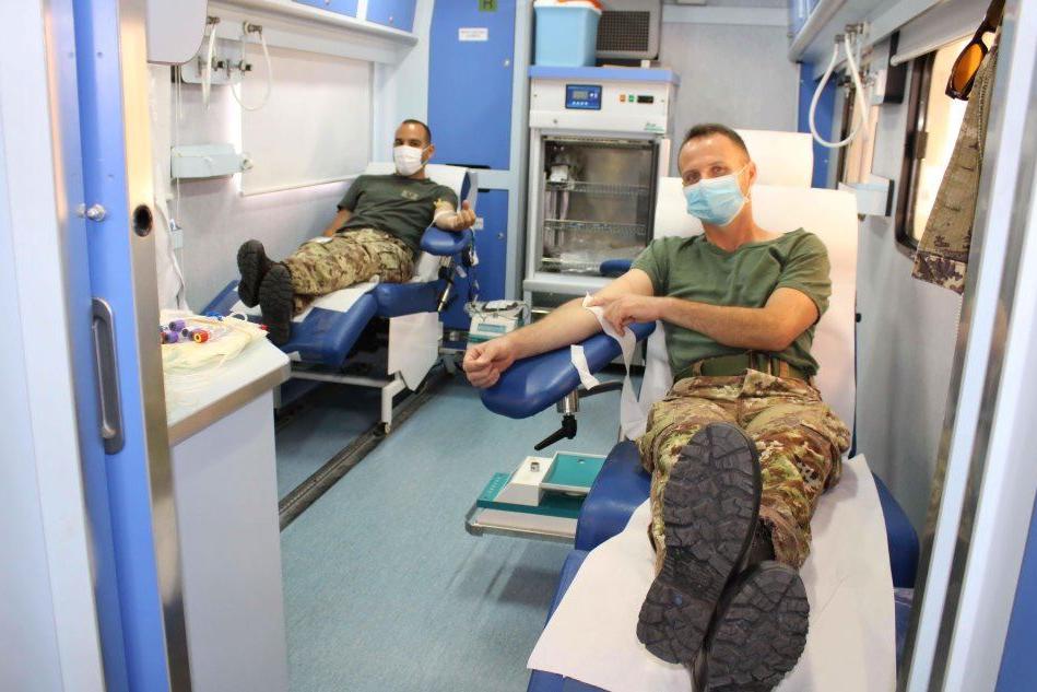 Cagliari, i militari donano il sangue