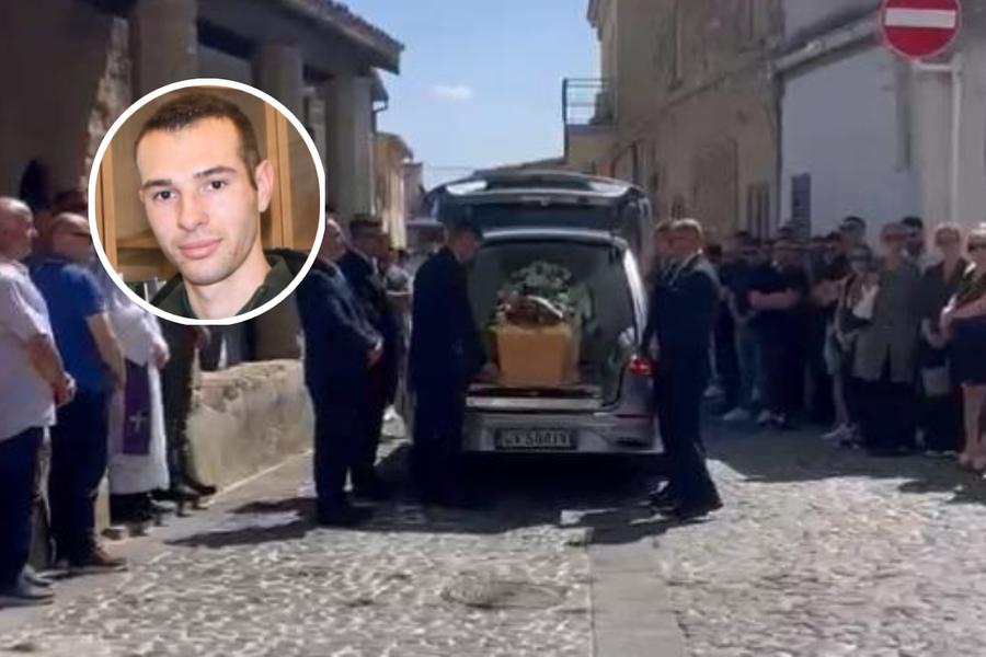 Il dolore di Sanluri al funerale di Matteo Mocci, 