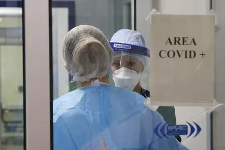 il reparto Covid del pronto soccorso dellÂ? Ospedale Maggiore e Oglio Po di Cremona, Cremona 11 gennaio 2022. ANSA/FILIPPO VENEZIA