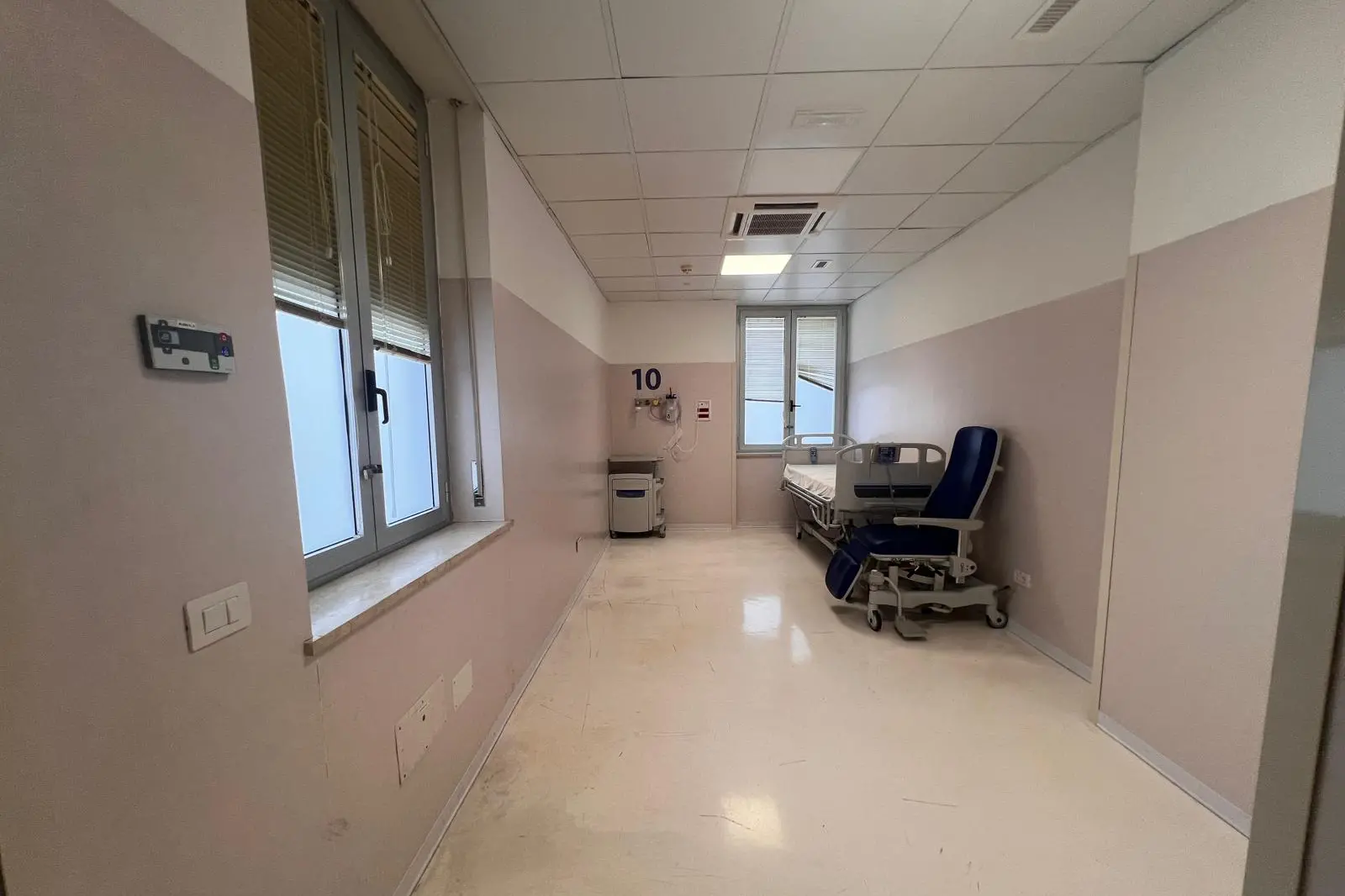 Pronto soccorso. Stanza dedicata ai pazienti detenuti
