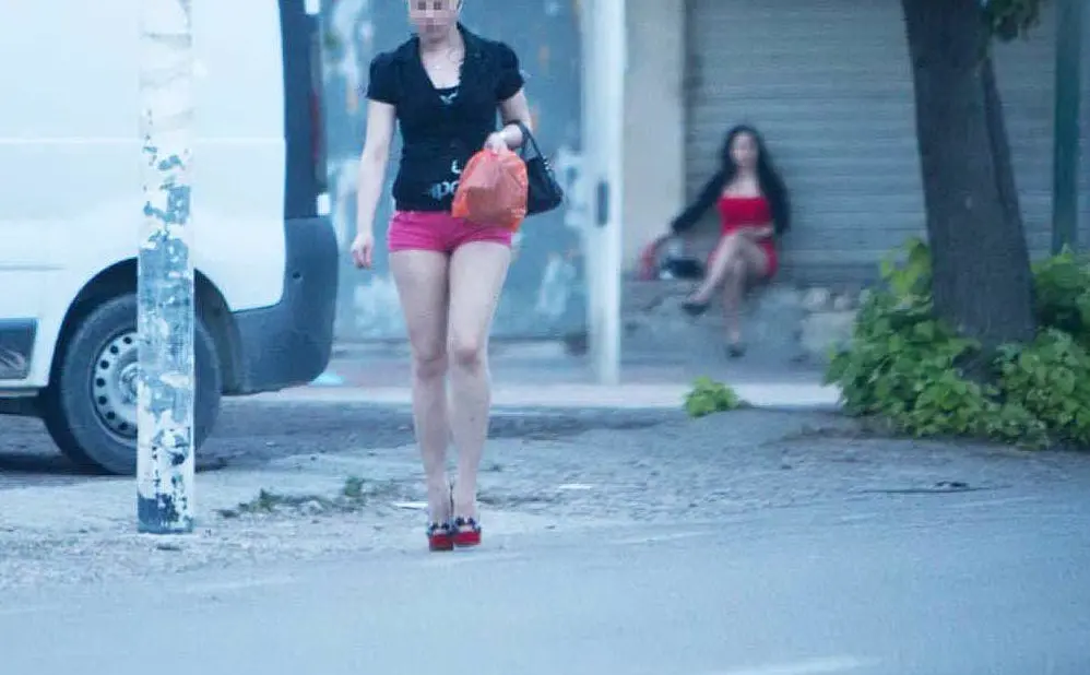 Prostituzione sulle strade della Sardegna, la “mappa” in una notte