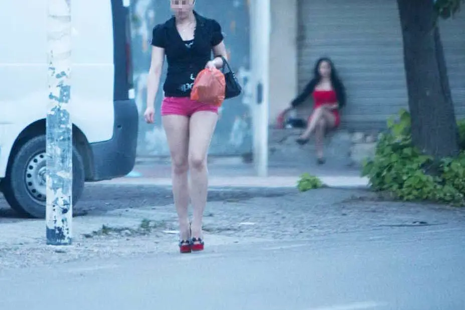 Cinque arresti a Cagliari per sfruttamento della prostituzione
