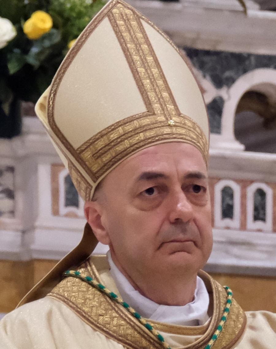 Ultimi preparativi per la Madonna dello Schiavo