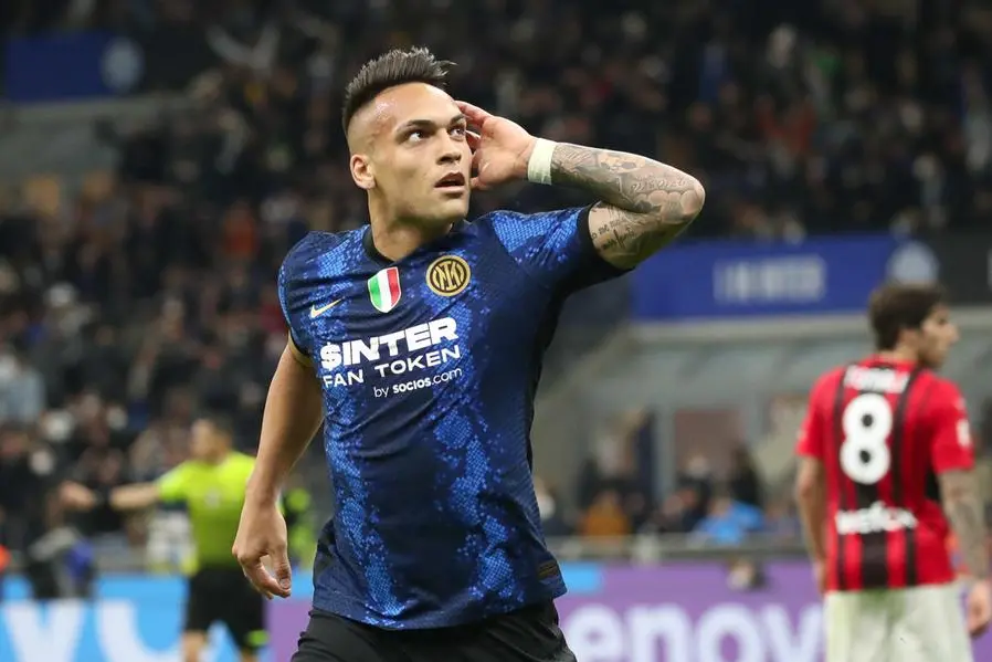 FC Inter's forward Lautaro Martínez jubilates after his second goal during the Italian Cup semi-final soccer match between FC Inter and Ac Milan at Giuseppe Meazza Stadium in Milan, Italy, 19 April 2022. ANSA / ROBERTO BREGANI