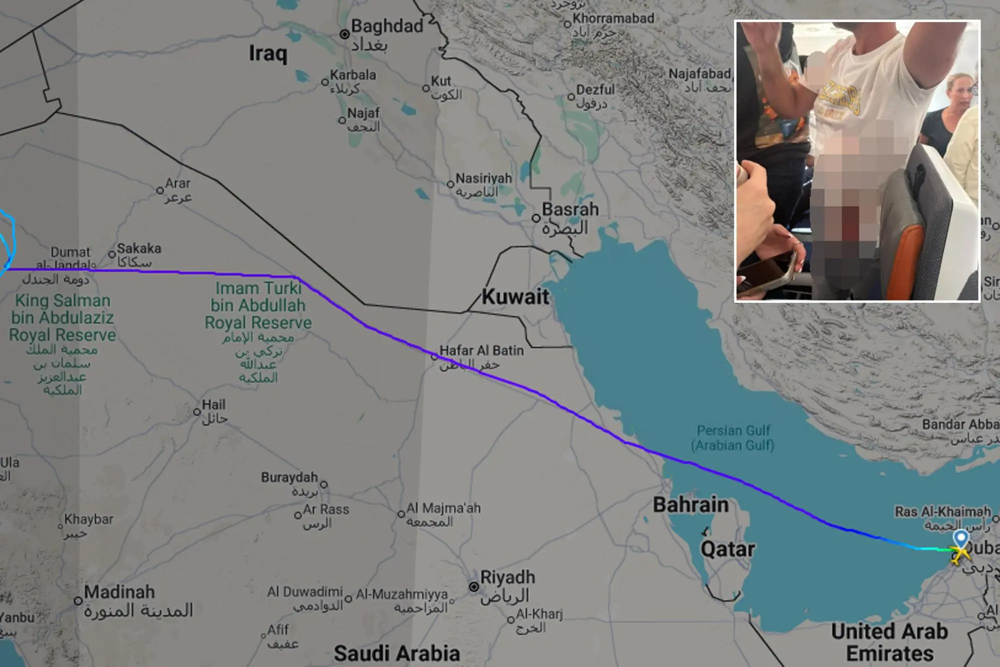 Nella combo, un'immagine da Flightradar con il tracciato dell'aereo di linea della Flydubai (FZ 1073) in volo da Dubai a Tel Aviv che ha segnalato un'emergenza; e in una foto da X, un passeggero del volo FlyDubai con la maglietta macchiata di sangue, 30 settembre 2026 ANSA / Flightradar - X / AmichaiStein1 +++ ATTENZIONE: L'ANSA NON POSSIEDE I DIRITTI DI QUESTA FOTO CHE NON PUO' ESSERE PUBBLICATA SENZA L'AUTORIZZAZIONE DELLA FONTE DI ORIGINE CUI SI RINVIA +++ NPK +++