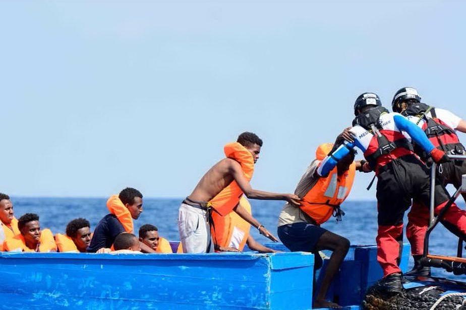 Migranti, l'appello dell'Aquarius: &quot;I governi europei ci assegnino un porto sicuro&quot;