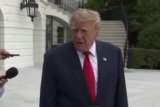 Ucraina, Trump attacca Zelensky: "Serve un nuovo presidente"