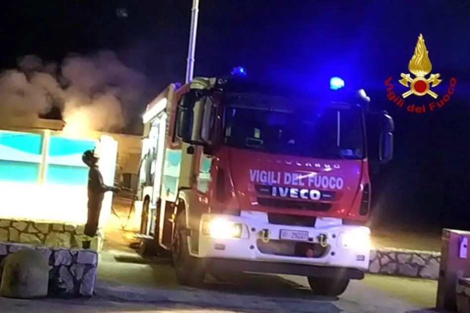 L'intervento (foto Vigili del fuoco)