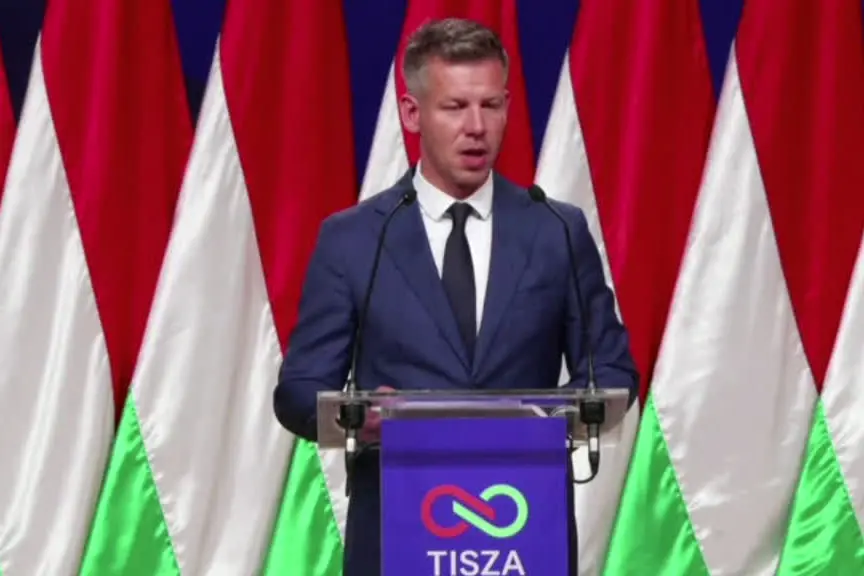 Ucraina, Magyar: "Esclusa adesione all'Ue di un paese in guerra"