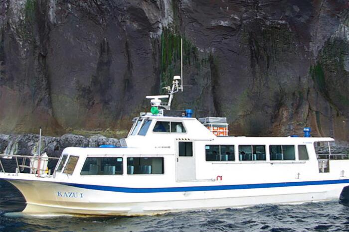 Battello carico di turisti affonda al largo di Hokkaido, 10 corpi recuperati