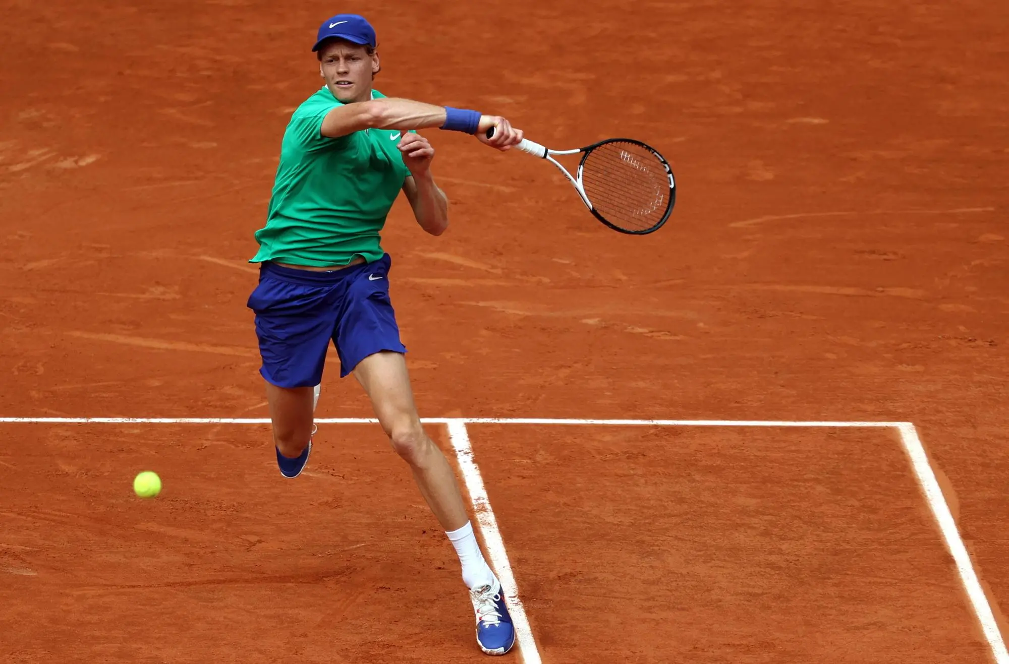 Jannik Sinner ai quarti di finale del Roland Garros (foto Epa/Ansa)