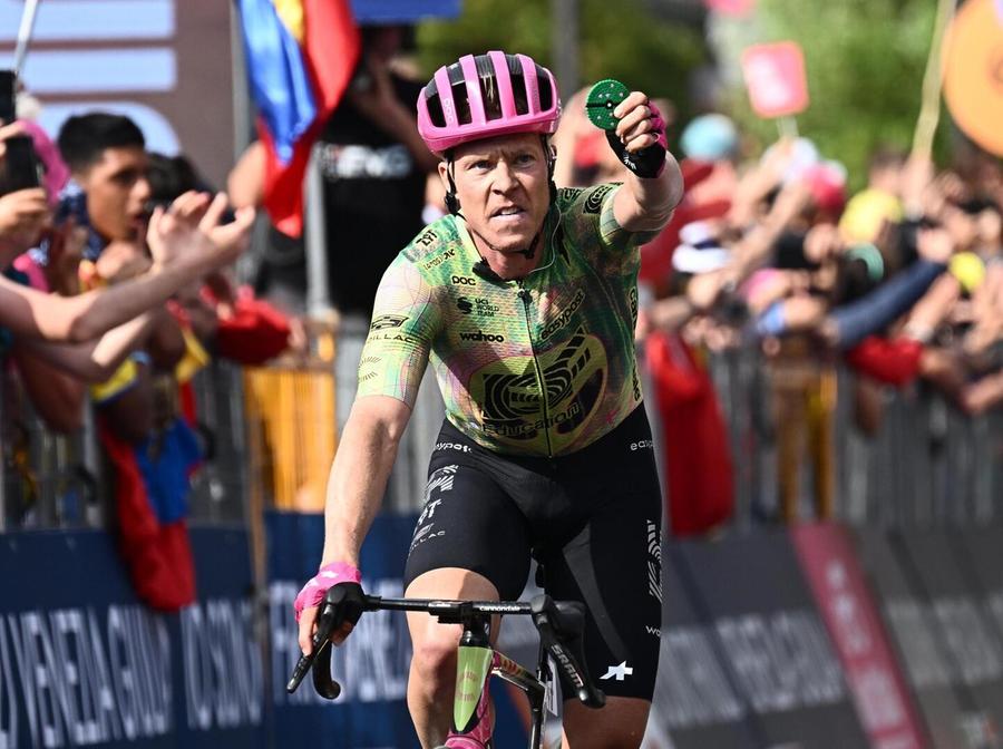 Valgren sorprende tutti al Giro, Vingegaard in controllo