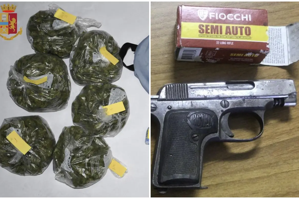 La droga e una delle pistole sequestrate (Foto Polizia di Stato)