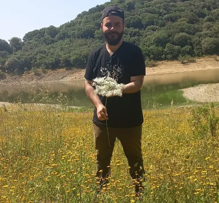 Gianfranco Deledda, 29 anni, esperto di foraging (Foto Erbe in Sardegna)