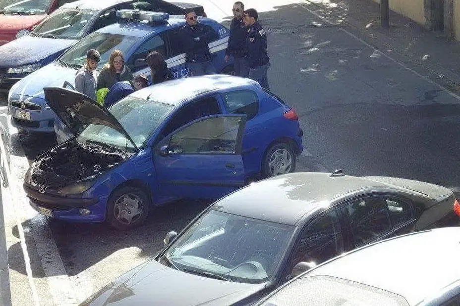 L'auto danneggiata
