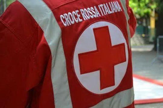 Un soccorritore della Croce Rossa