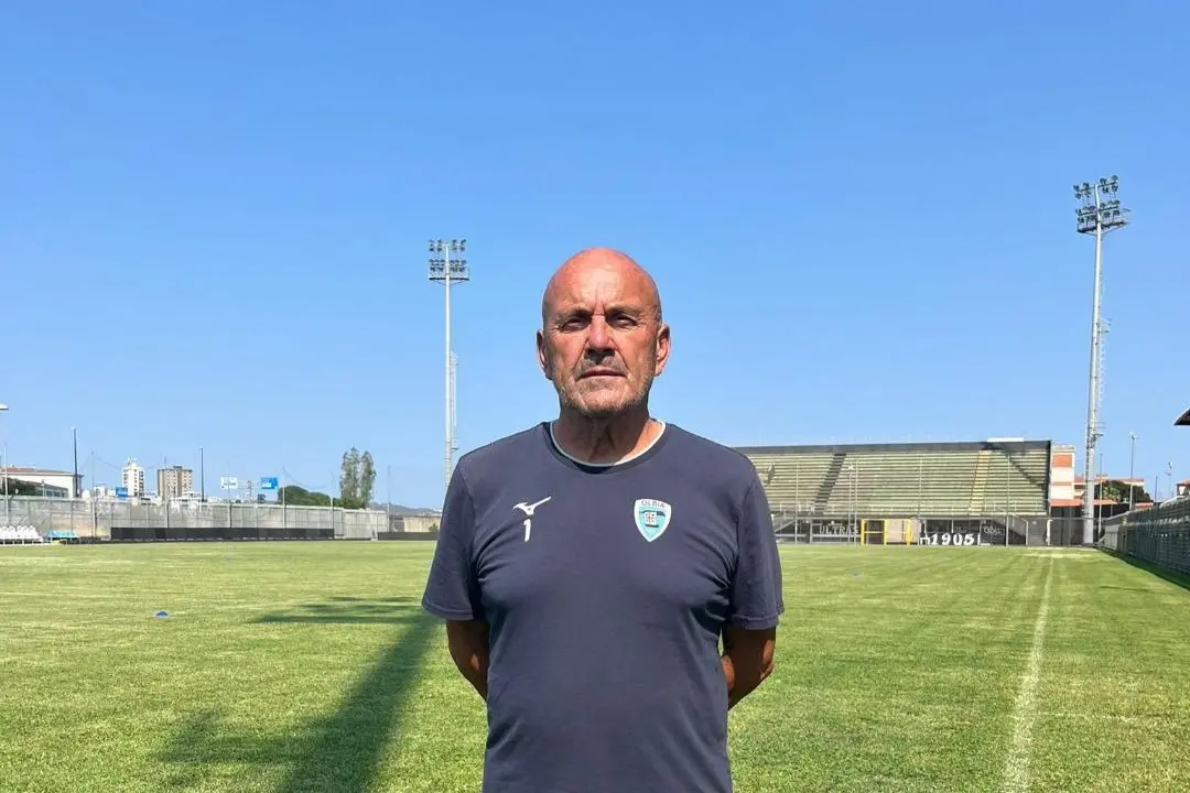 L’allenatore dell’Olbia Giancarlo Favarin (foto Ilenia Giagnoni)
