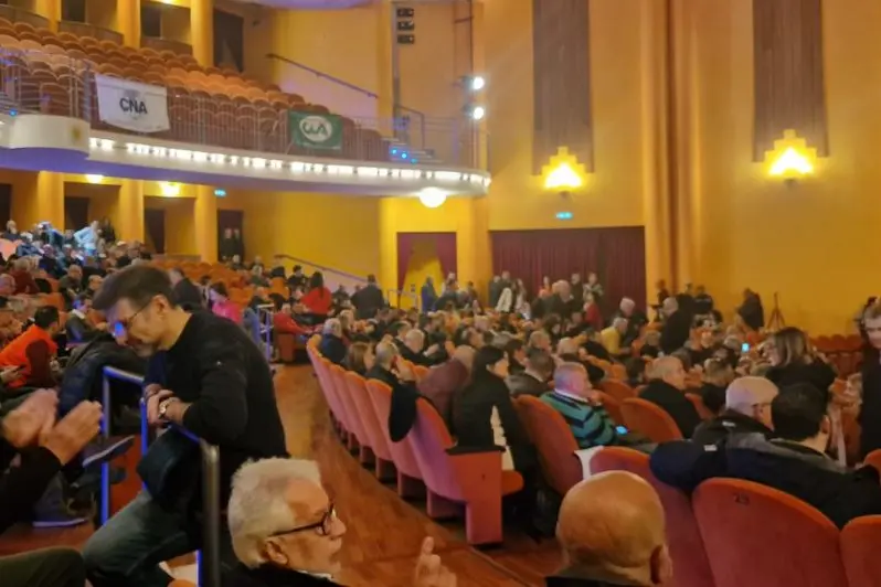 Gli Stati generali al teatro di Sassari (foto Pala)