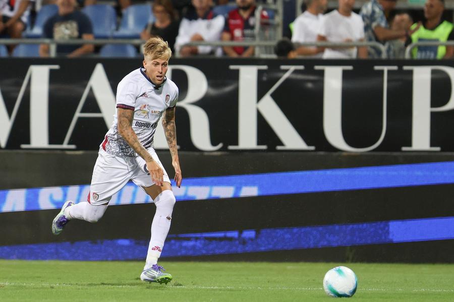 Il Cagliari si rinforza, in difesa arrivano Ze Pedro e Rodriguez