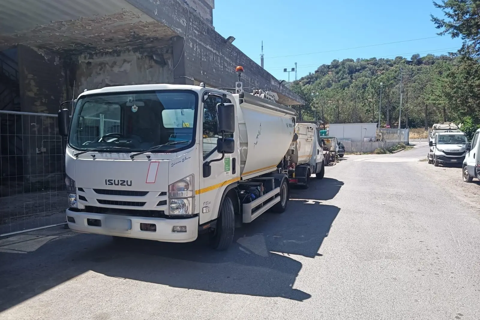 Mezzo igiene urbana in azienda