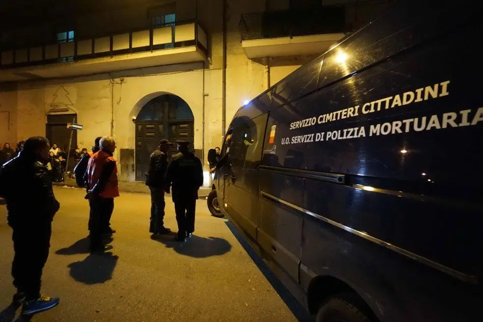 La casa dove si è consumata la brutale aggressione (Ansa)
